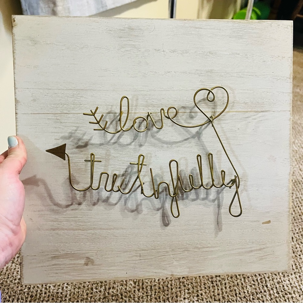 Love Truthfully - sign, cute.